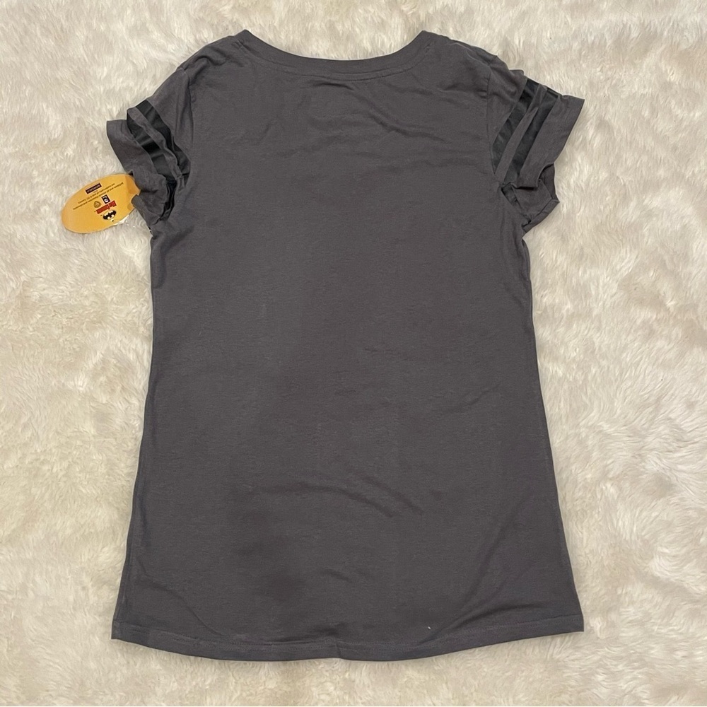 DC Comics Gray and Black Batman Logo Short Sleeve Tee - Picture 7 of 9